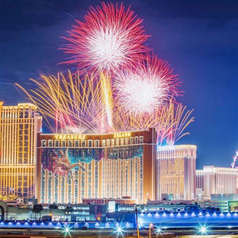 Las Vegas fireworks - Travel Off Path