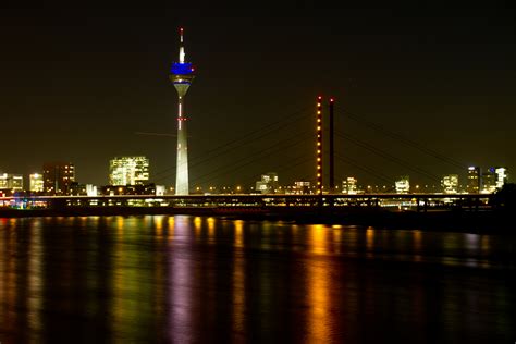 Düsseldorfer Skyline Foto & Bild | architektur, architektur bei nacht, düsseldorf Bilder auf ...