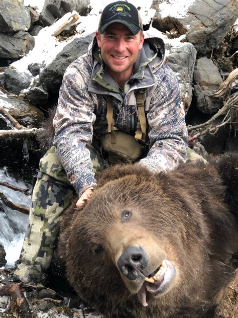 KODIAK BEAR HUNTS | Hunt Alaska Outfitters