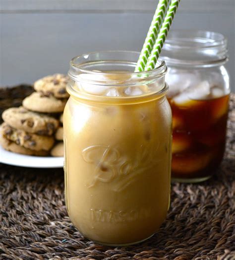 Simple Iced Coffee - Maebells