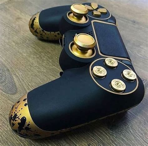 Who wants? 😍 Looks realy nice that masterpiece 💙 | Ps4 controller ...