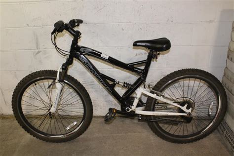 Schwinn S-25 Mountain Bike | Property Room