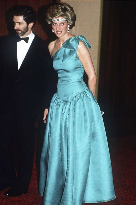 Princess Diana's 40 Best Dresses - Royal Family Fashion