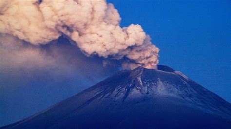 Volcano rumbles near Mexico City, coating towns with ash, disrupting ...