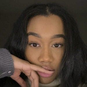 Makayla Asmr - Age, Family, Bio | Famous Birthdays