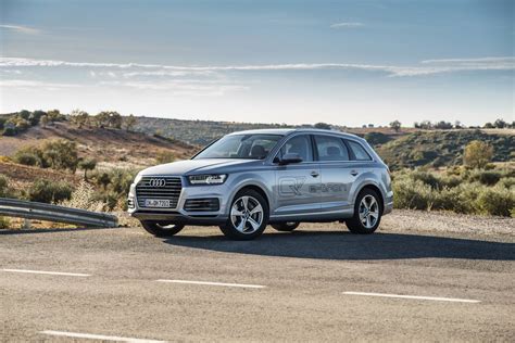 2016 Audi Q7 e-tron Quattro Review - GTspirit