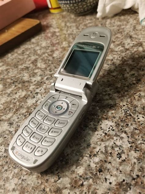 Motorola V220E Cingular flip cell phone for Sale in San Antonio, TX - OfferUp