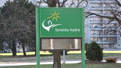 Toronto Hydro Outage Could Last Hours & Thousands Don't Have Power RN - Narcity