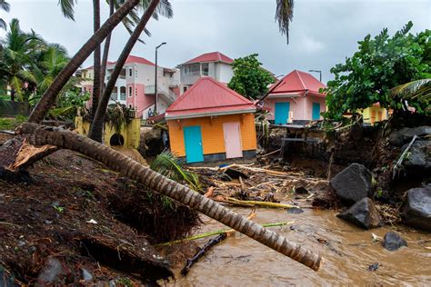 WATCH: Puerto Rico without power as Hurricane Fiona approaches