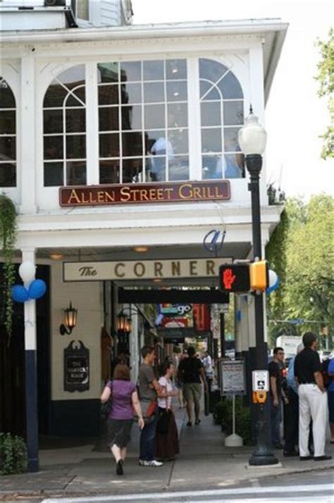 Allen Street Grill – A Lion Has to Eat