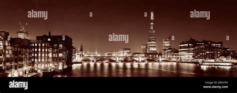 Southwark Bridge and London skyline at night Stock Photo - Alamy