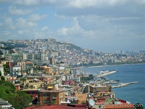 Port of Naples in Italy - vesseltracker.com