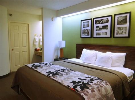 Sleep Inn (Sevierville, TN): What to Know BEFORE You Bring Your Family