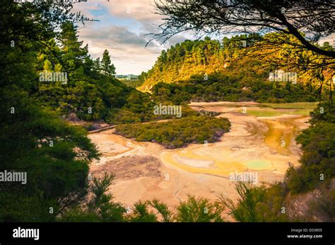 Geo thermal new zealand hi-res stock photography and images - Alamy