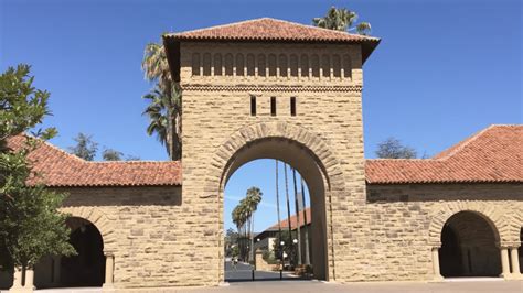 Stanford doctors hold protest over university’s vaccine rollout plan