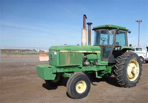 John Deere 4850: Specs, Engine, Transmission, Dimensions