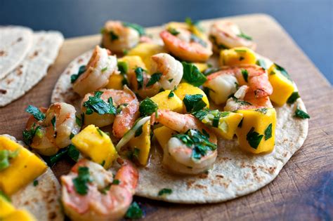 Mango Shrimp Rolls Recipe | LynneCurry