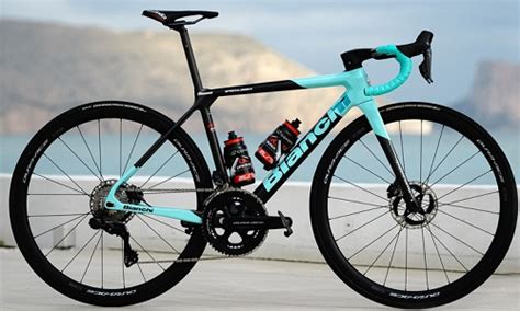 Bianchi Specialissima 2023 VS Trek Emonda SLR 2023 road test ride ...