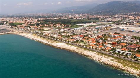 Italy, Toscana, Massa Carrara, Marina di Carrara - TRIPinVIEW