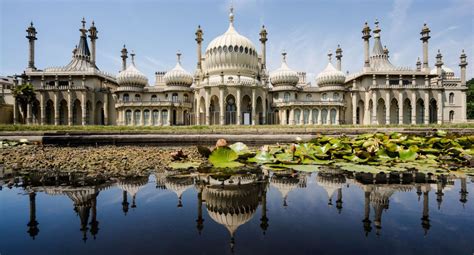 Essential Walking Guide To England’s Royal Pavilion And Gardens