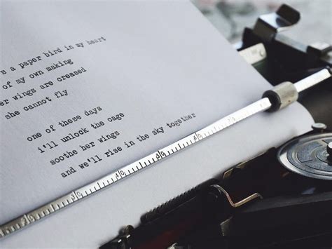 How to Write a Poem? | Here are 8 Poetry Tips for Beginners