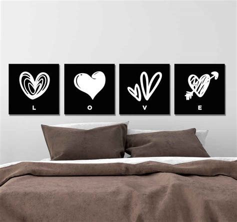 Dipinto camera da letto matrimoniale Cuori in bianco e nero - TenStickers