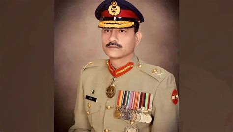 Who is Pakistan's 17th army chief General Asim Munir?