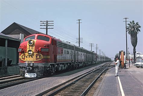 https://flic.kr/p/Azh2Ba | ATSF F7A 310L with Train #76, The San Diegan ...