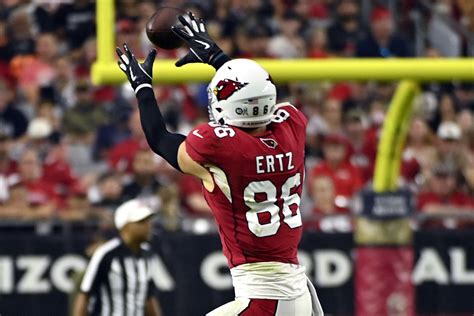 Zach Ertz fantasy football start/sit advice: What to do with Cardinals ...