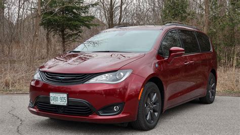 2019 Chrysler Pacifica Hybrid Review