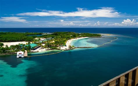 The best snorkeling in Roatán | OutsiderView