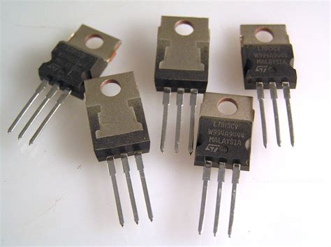 ST L7815CV 3 Terminal Linear Voltage Regulator 15V 1A Positive 5 Pieces ...