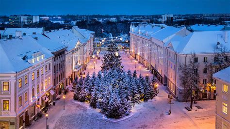 Bing image: Town Hall Square, Tartu, Estonia - Bing Wallpaper Gallery