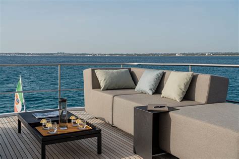 M/Y SOUL - Luxury Deck Furniture – Luxury Yacht Browser | by ...