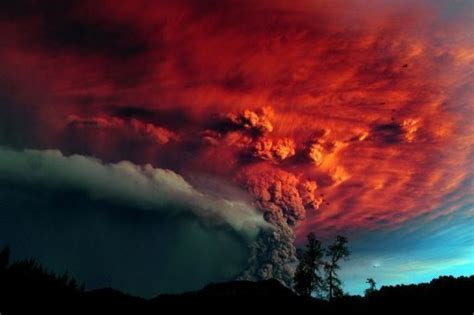 Volcanic ash cloud disrupts South America flights