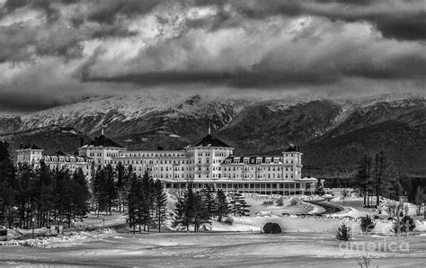 Mount Washington Hotel Photograph by Scott Moore