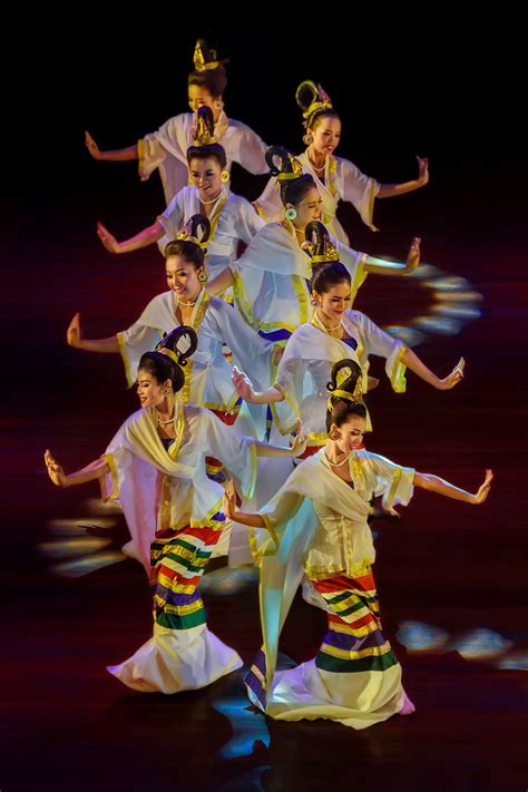 Myanmar Traditional Dance | Smithsonian Photo Contest | Smithsonian ...