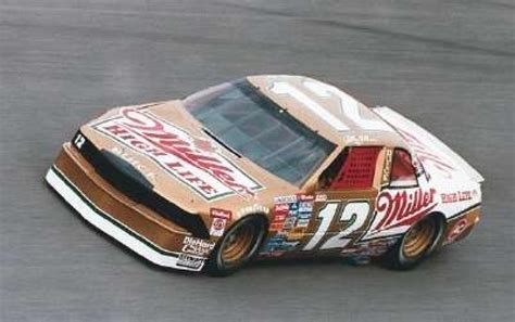 Bobby Allison On His Way To Victory In The 1988 Daytona 500_[1 ...