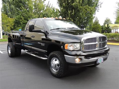 2005 Dodge Ram 3500 Laramie / 4x4 / 5.9L Diesel / DUALLY / 6-SPEED