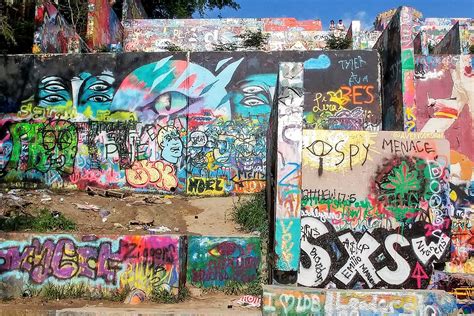 Graffiti Park in Austin: Where Art Meets Culture - Jernej Letica