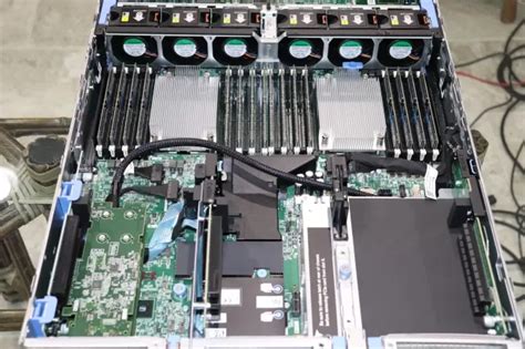 AMD Dual EPYC 7601 Benchmarks - 9-Way AMD EPYC / Intel Xeon Tests On ...