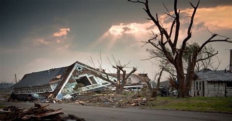 Joplin tornado: Volunteering in the aftermath