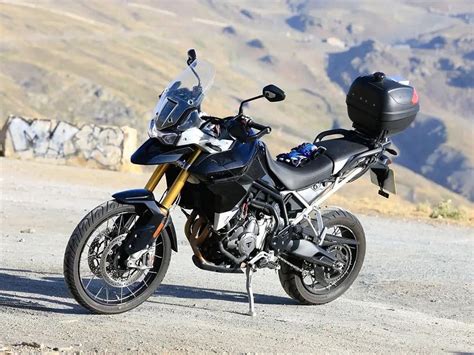 Triumph Tiger 900 teasers out