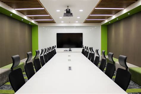 The Minimalist Office Meeting Room | Conference room design, Office wall design, Meeting room design