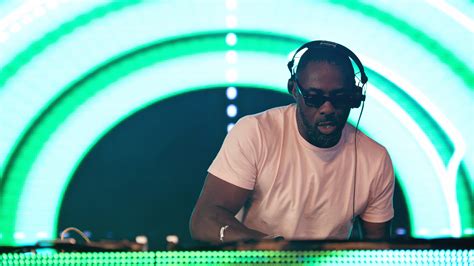 Idris Elba Explains How He Landed the Ultimate Gig of DJ'ing the Royal Wedding