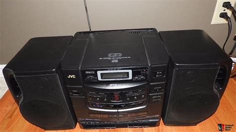 JVC PC-XC30 6 CD Changer System Boombox Dual Cassette Deck AM/FM For Sale - Canuck Audio Mart