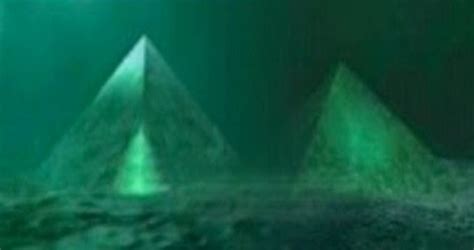 Two Giant Underwater Crystal Pyramids Discovered in the Center of the Bermuda Triangle • Soul ...