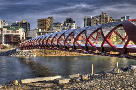 The new Peace Bridge, Calgary | HDR creme