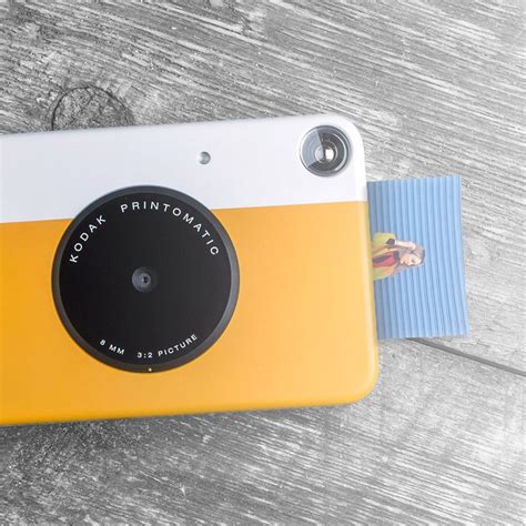 KODAK Printomatic Instant Print Camera » Petagadget