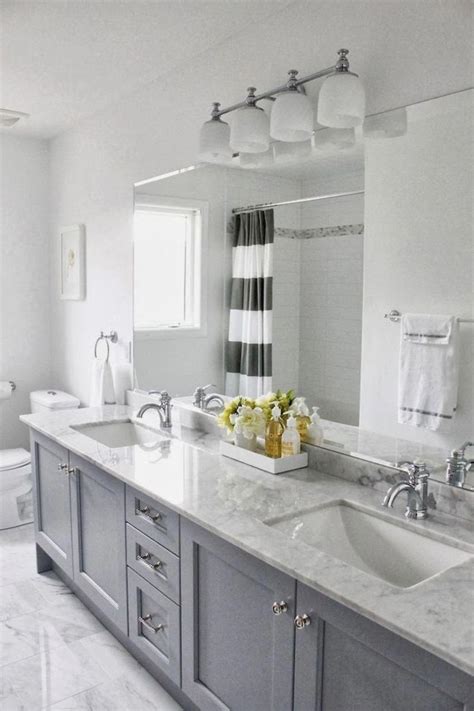 49 Affordable Guest Bathroom Makeover Ideas On A Budget | decoratrend.com #Decoratin… | Grey ...